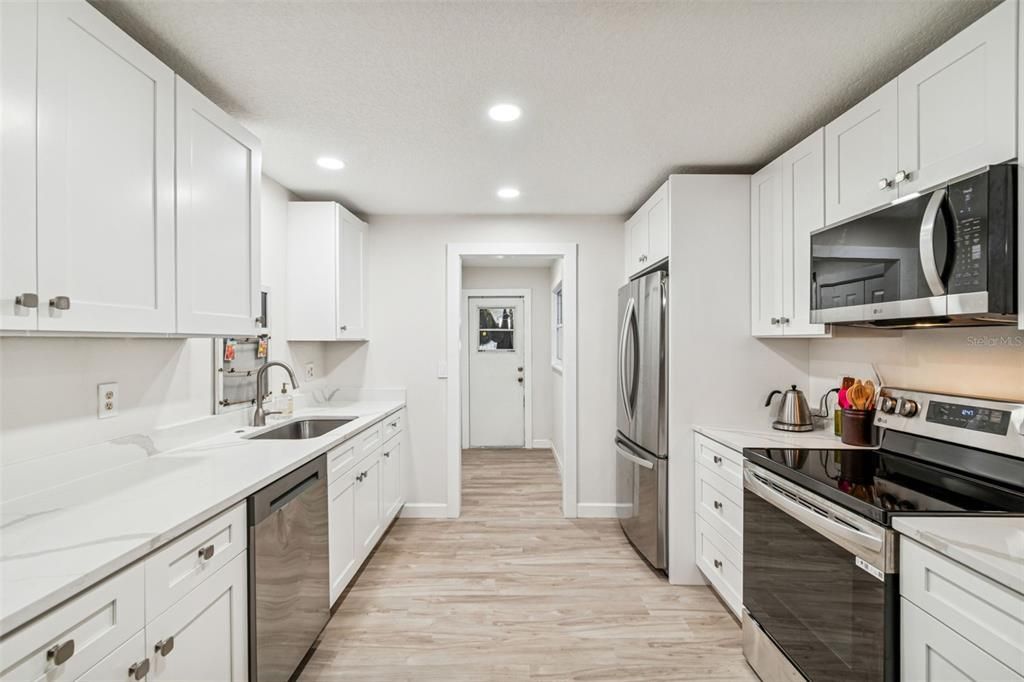 待售: $338,900 (3 贝兹, 2 浴室, 1304 平方英尺)