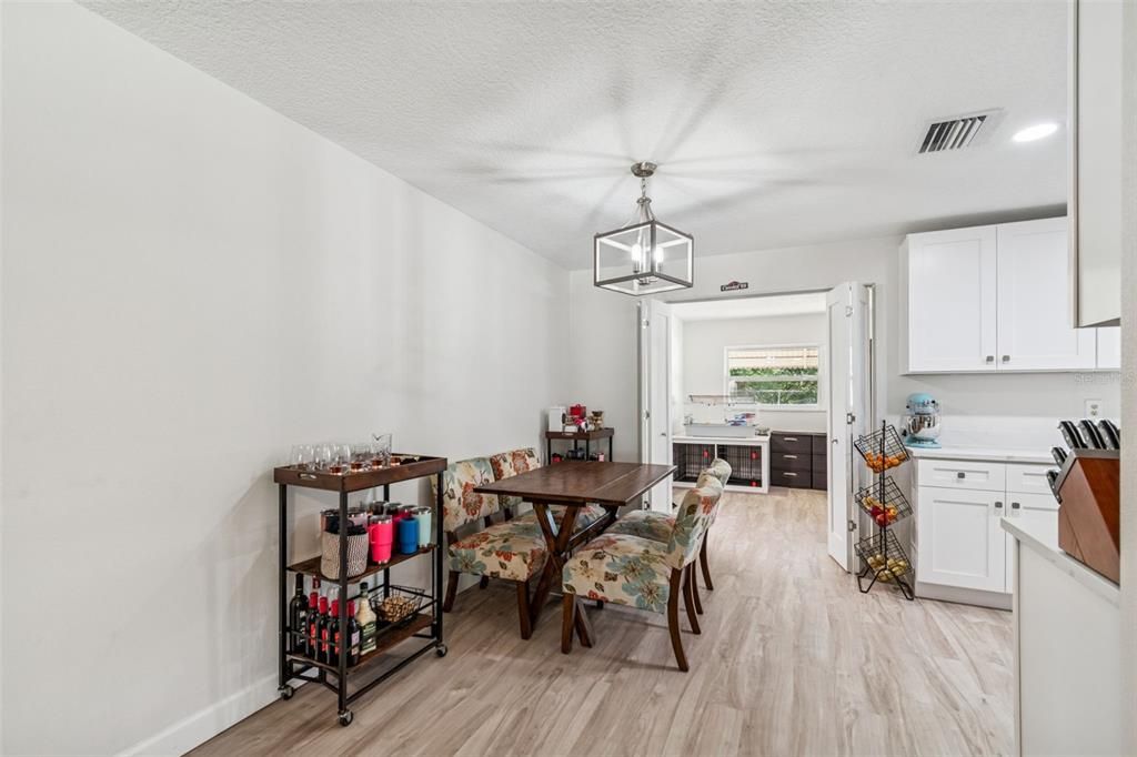 待售: $338,900 (3 贝兹, 2 浴室, 1304 平方英尺)