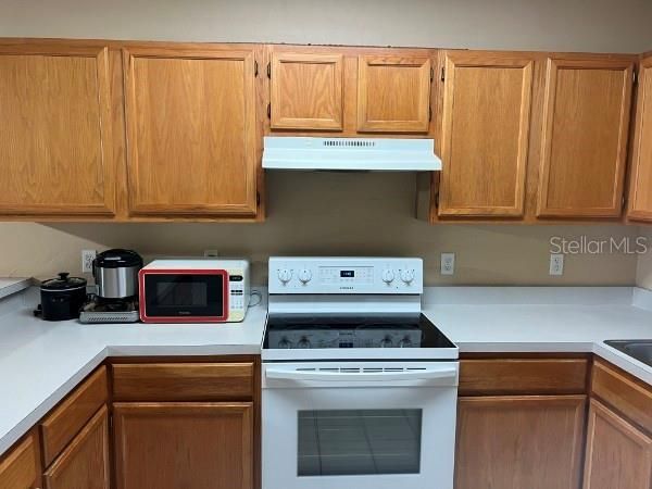 待售: $175,000 (2 贝兹, 2 浴室, 1172 平方英尺)