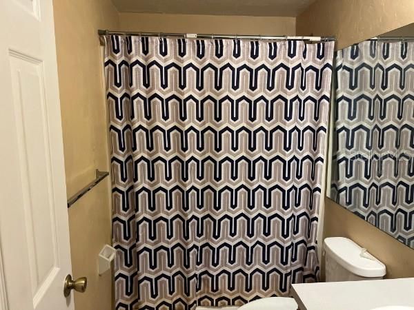 待售: $175,000 (2 贝兹, 2 浴室, 1172 平方英尺)