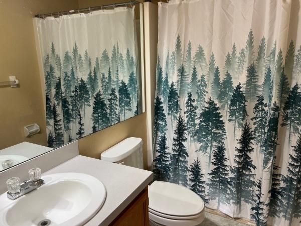 待售: $175,000 (2 贝兹, 2 浴室, 1172 平方英尺)