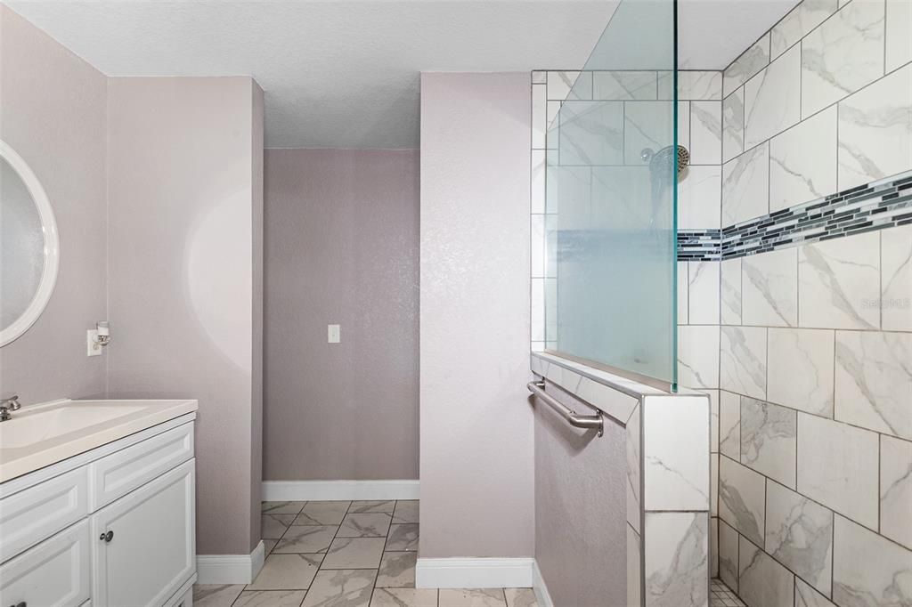 待售: $350,000 (5 贝兹, 2 浴室, 2444 平方英尺)