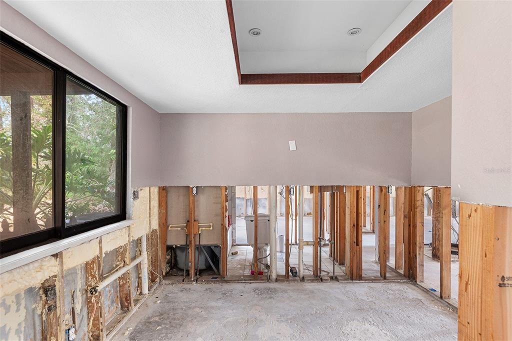 待售: $350,000 (5 贝兹, 2 浴室, 2444 平方英尺)