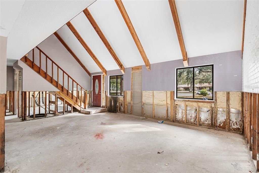 待售: $350,000 (5 贝兹, 2 浴室, 2444 平方英尺)