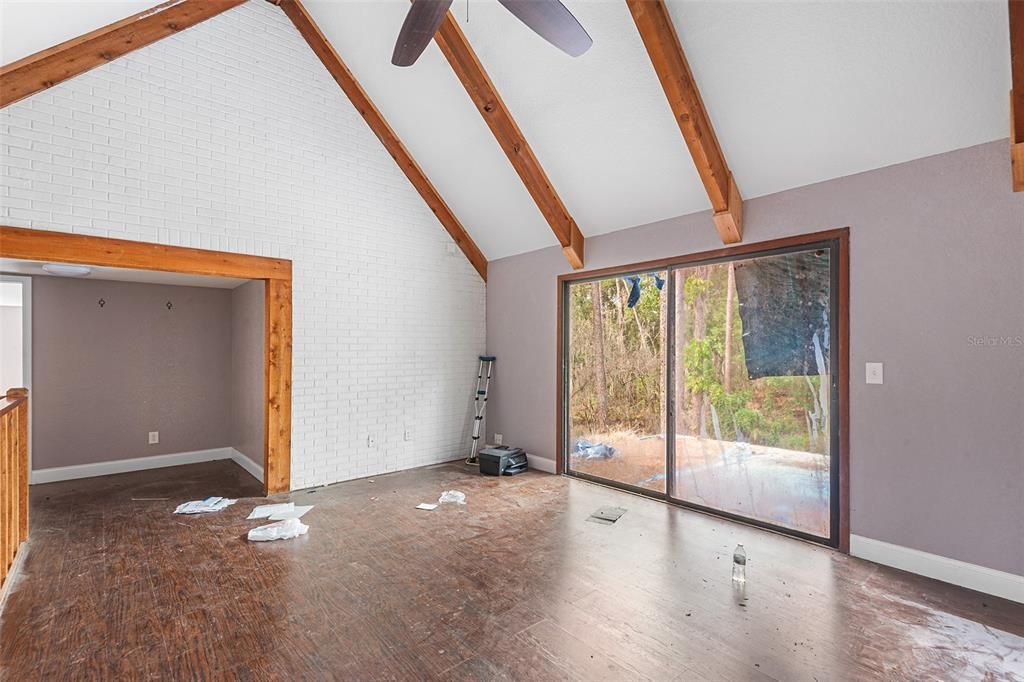 待售: $350,000 (5 贝兹, 2 浴室, 2444 平方英尺)