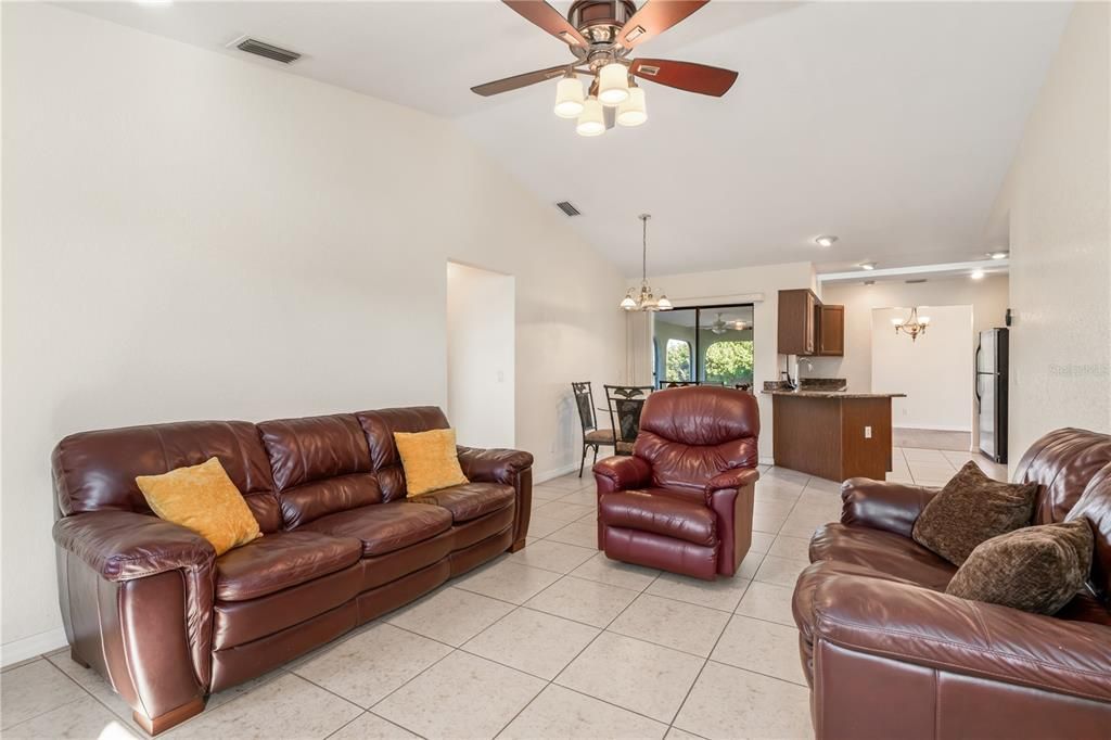 For Sale: $329,900 (4 beds, 2 baths, 2031 Square Feet)