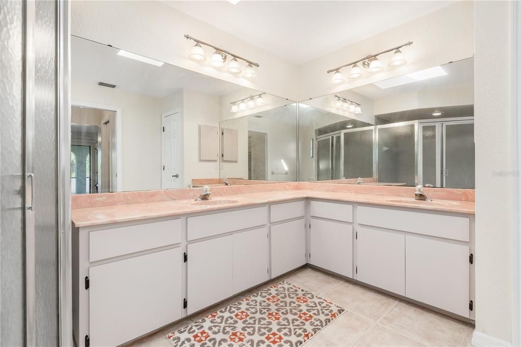 For Sale: $329,900 (4 beds, 2 baths, 2031 Square Feet)