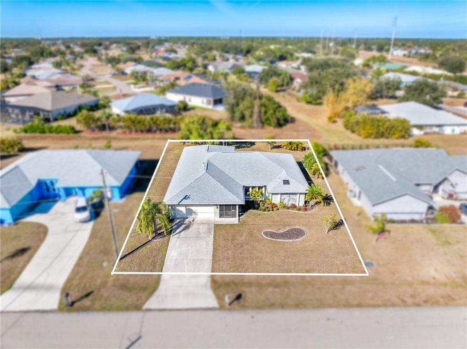 For Sale: $329,900 (4 beds, 2 baths, 2031 Square Feet)