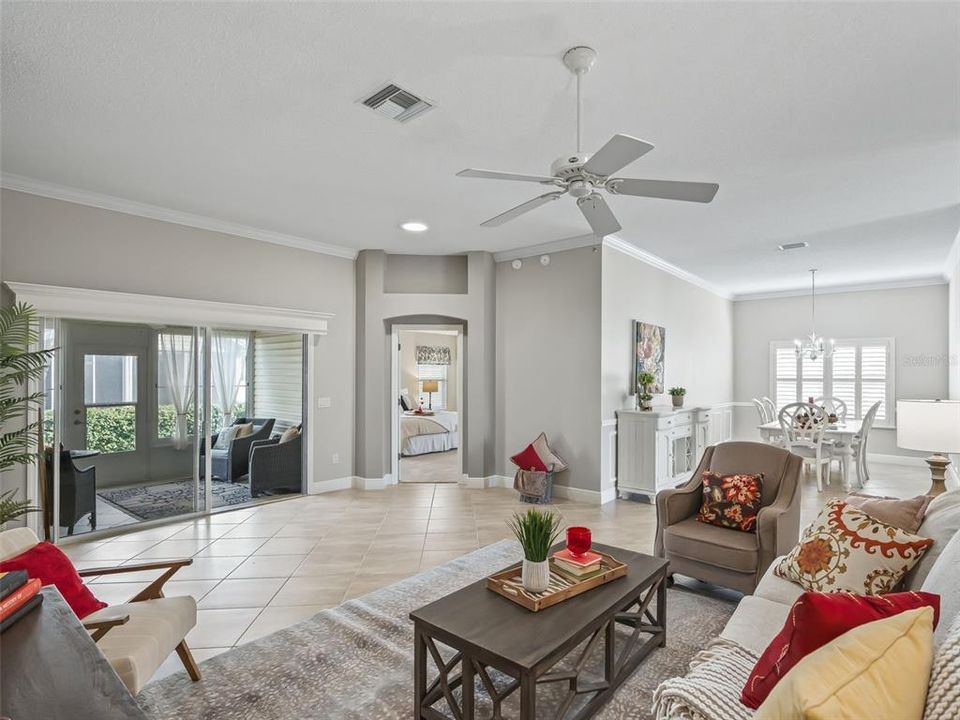 En Venta: $369,900 (3 camas, 2 baños, 1855 Pies cuadrados)