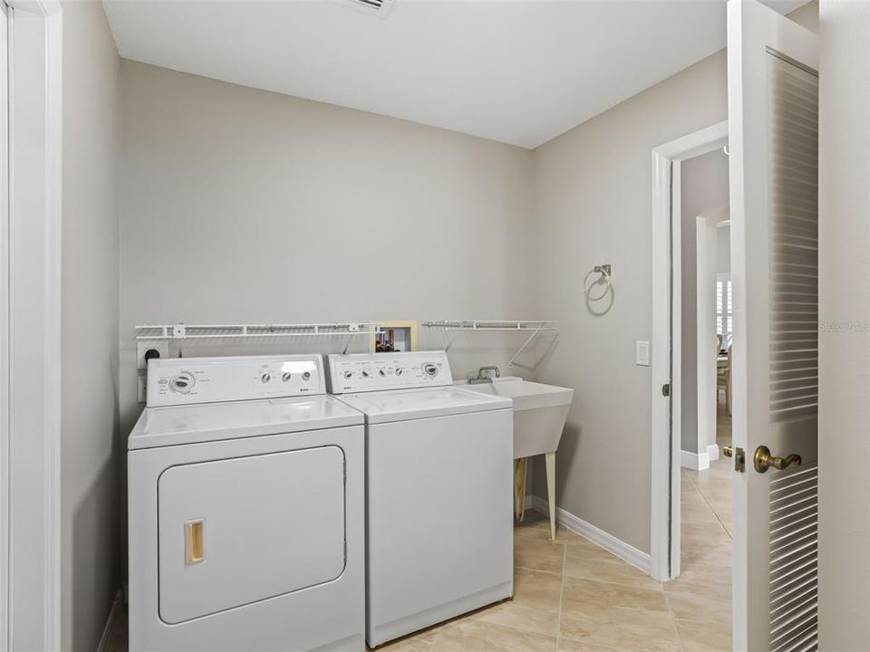 En Venta: $369,900 (3 camas, 2 baños, 1855 Pies cuadrados)