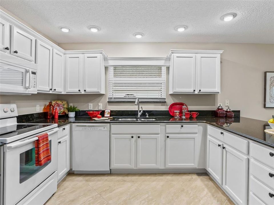 En Venta: $369,900 (3 camas, 2 baños, 1855 Pies cuadrados)