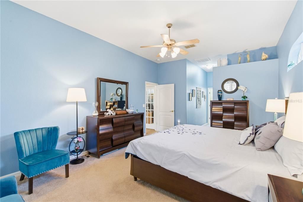 For Sale: $649,900 (4 beds, 3 baths, 3003 Square Feet)