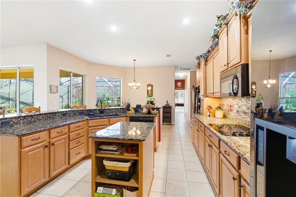 For Sale: $649,900 (4 beds, 3 baths, 3003 Square Feet)