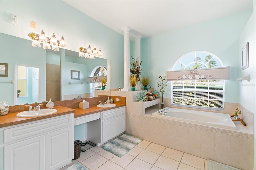 For Sale: $649,900 (4 beds, 3 baths, 3003 Square Feet)