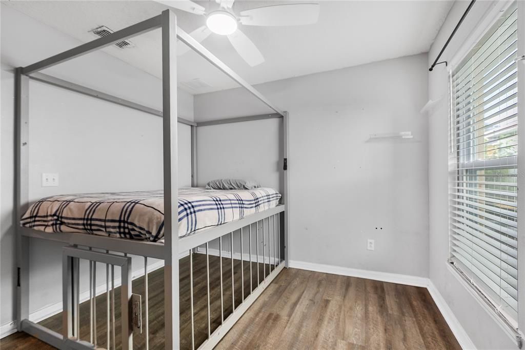 For Sale: $264,000 (4 beds, 3 baths, 1659 Square Feet)