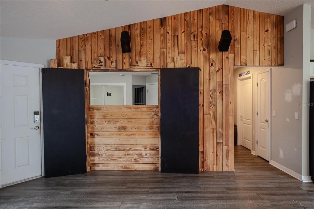 For Sale: $264,000 (4 beds, 3 baths, 1659 Square Feet)