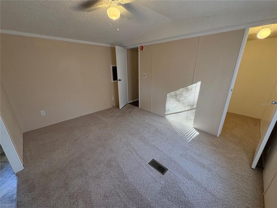 待售: $249,900 (3 贝兹, 2 浴室, 924 平方英尺)