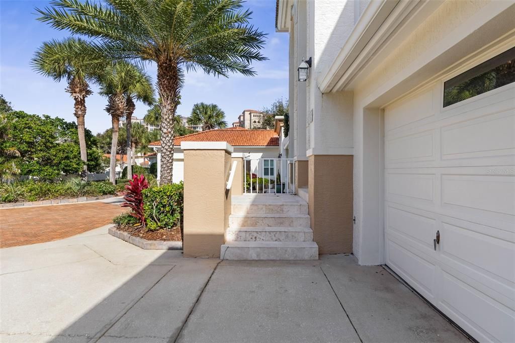 待售: $599,000 (2 贝兹, 2 浴室, 2186 平方英尺)