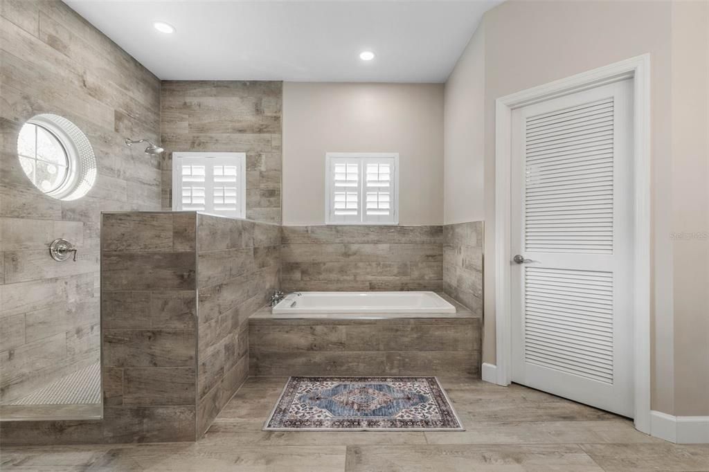 待售: $599,000 (2 贝兹, 2 浴室, 2186 平方英尺)