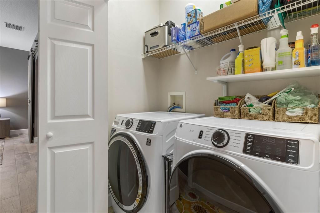 待售: $599,000 (2 贝兹, 2 浴室, 2186 平方英尺)