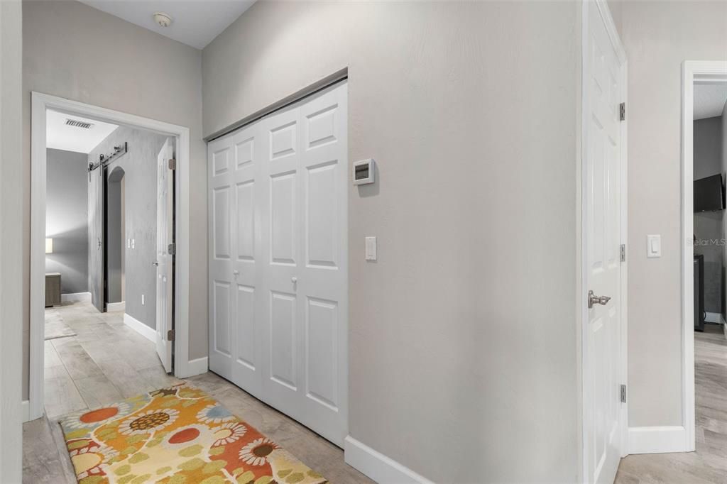 待售: $599,000 (2 贝兹, 2 浴室, 2186 平方英尺)