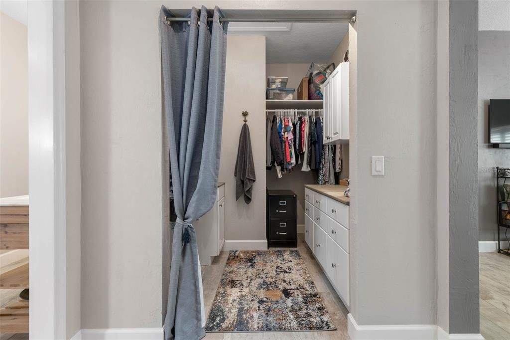 待售: $599,000 (2 贝兹, 2 浴室, 2186 平方英尺)