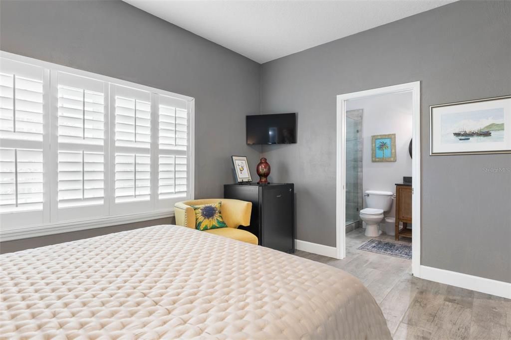 待售: $599,000 (2 贝兹, 2 浴室, 2186 平方英尺)