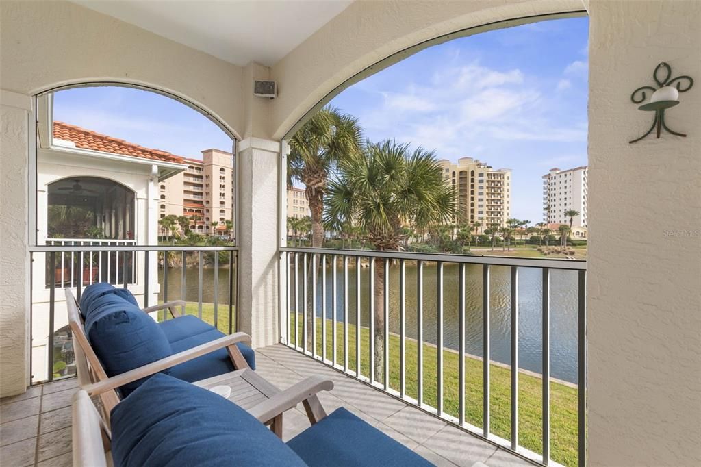 待售: $599,000 (2 贝兹, 2 浴室, 2186 平方英尺)