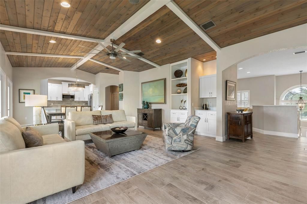 待售: $599,000 (2 贝兹, 2 浴室, 2186 平方英尺)