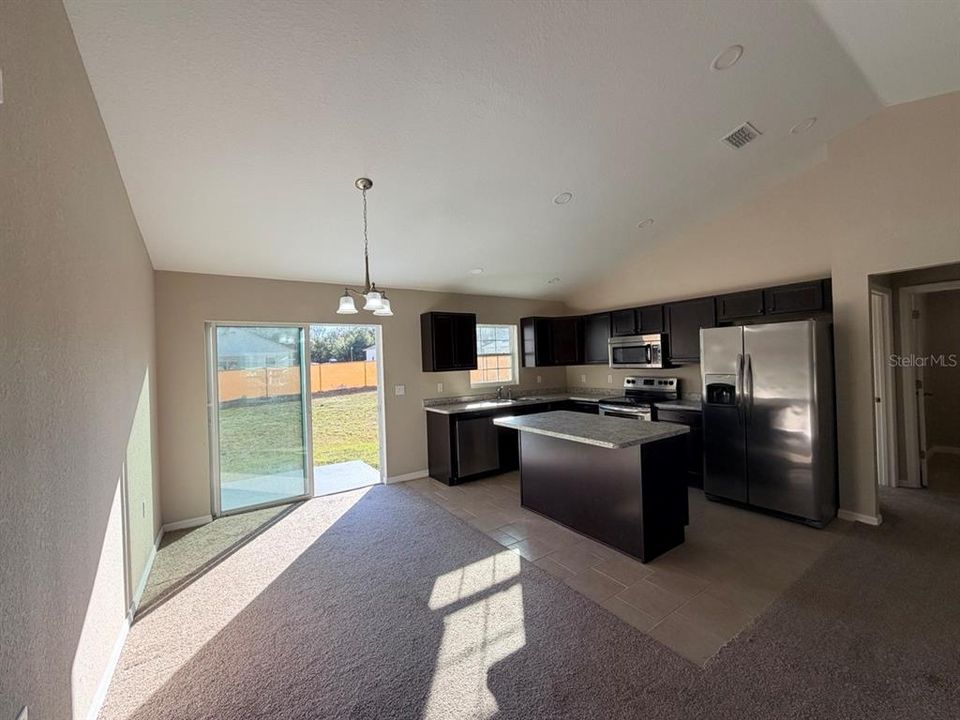 待售: $244,900 (3 贝兹, 2 浴室, 1301 平方英尺)