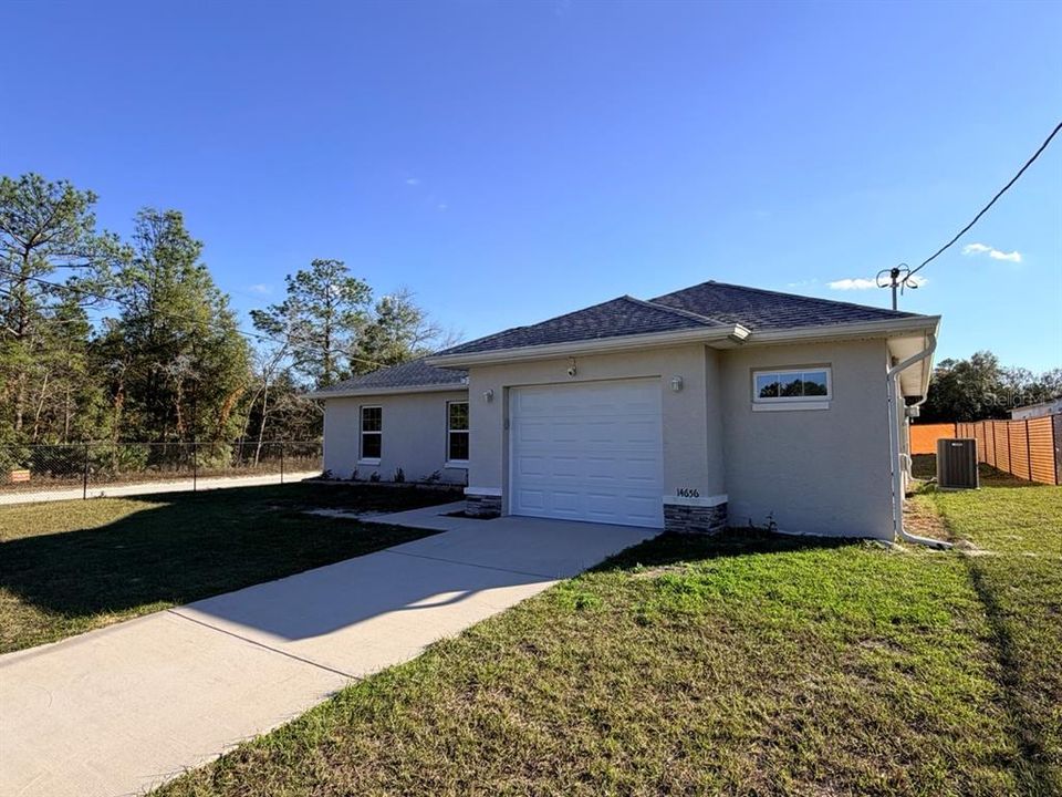 待售: $244,900 (3 贝兹, 2 浴室, 1301 平方英尺)