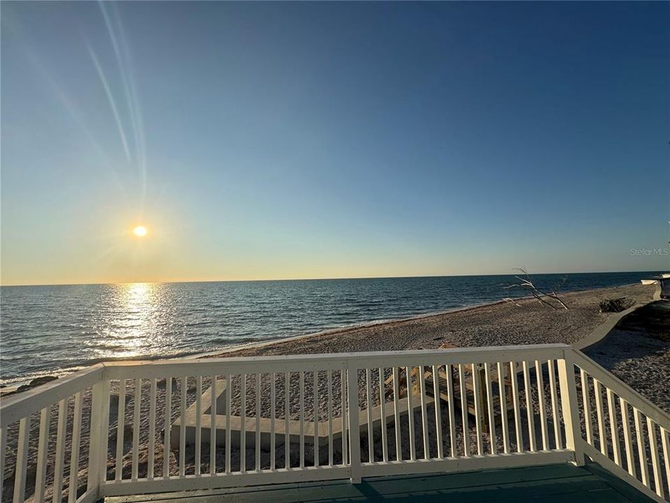 For Sale: $3,650,000 (3 beds, 3 baths, 2211 Square Feet)