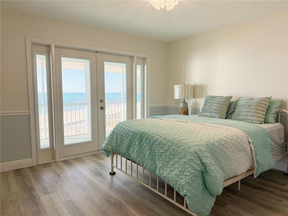 For Sale: $3,650,000 (3 beds, 3 baths, 2211 Square Feet)