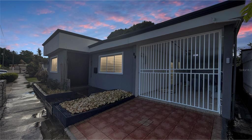 En Renta: $2,200 (4 camas, 2 baños, 1522 Pies cuadrados)