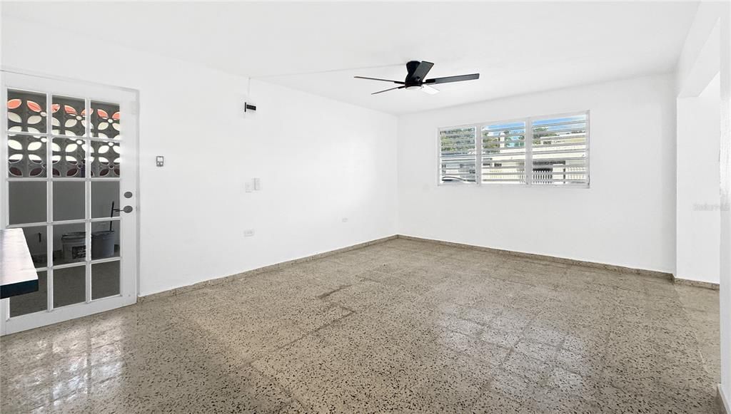 En Renta: $2,200 (4 camas, 2 baños, 1522 Pies cuadrados)