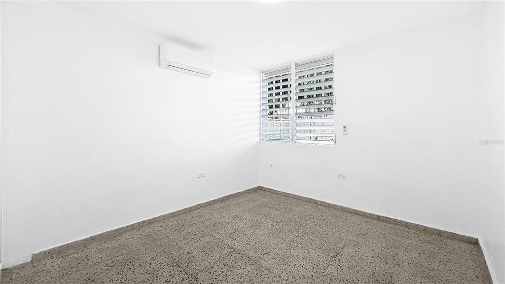 En Renta: $2,200 (4 camas, 2 baños, 1522 Pies cuadrados)