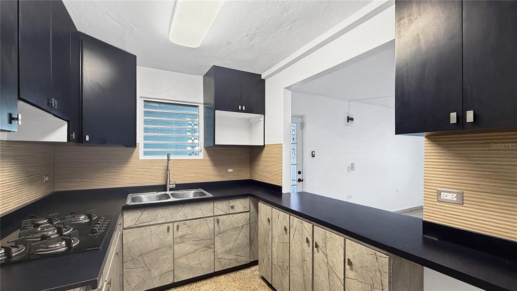 En Renta: $2,200 (4 camas, 2 baños, 1522 Pies cuadrados)