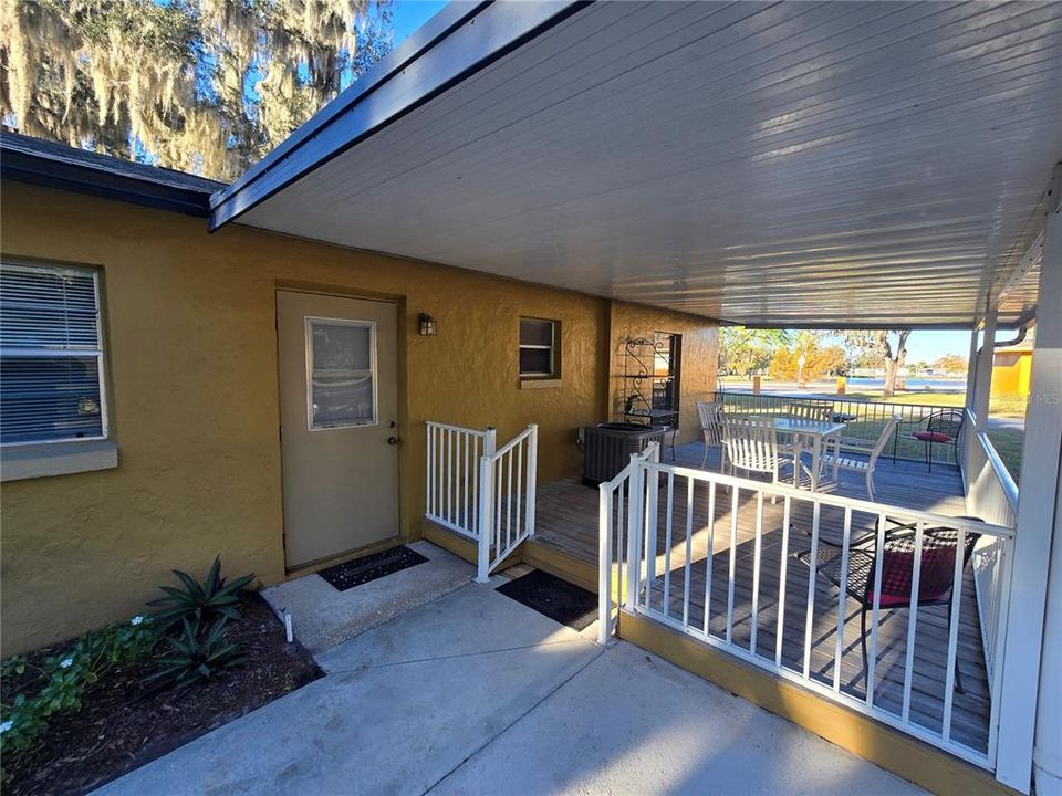 待售: $239,000 (2 贝兹, 1 浴室, 870 平方英尺)