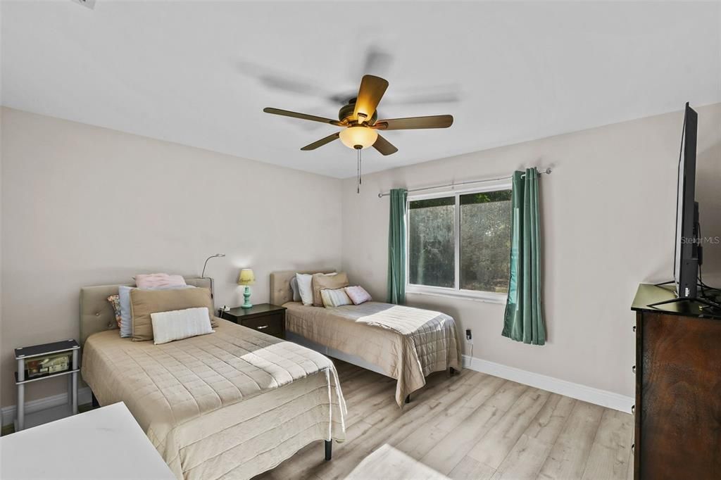 待售: $359,000 (3 贝兹, 2 浴室, 1226 平方英尺)