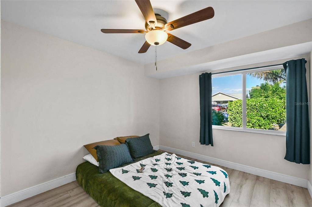 待售: $359,000 (3 贝兹, 2 浴室, 1226 平方英尺)