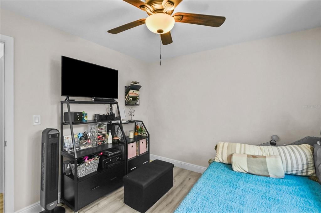 待售: $359,000 (3 贝兹, 2 浴室, 1226 平方英尺)