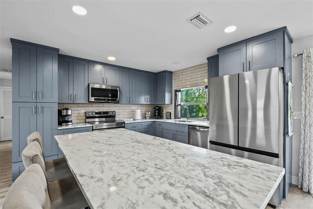 待售: $359,000 (3 贝兹, 2 浴室, 1226 平方英尺)