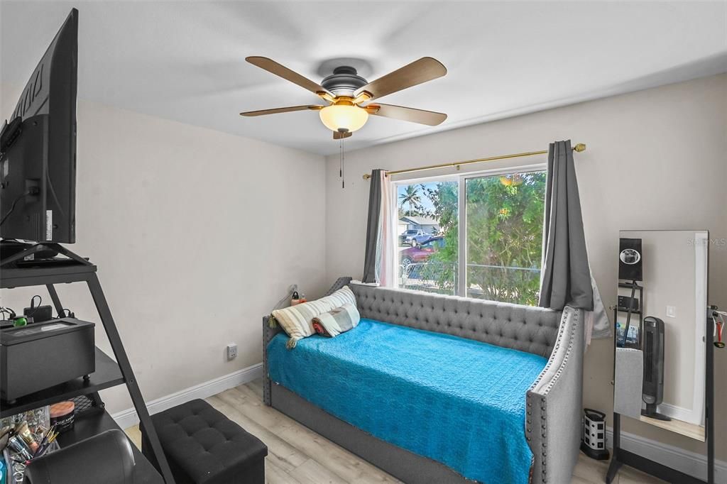 待售: $359,000 (3 贝兹, 2 浴室, 1226 平方英尺)