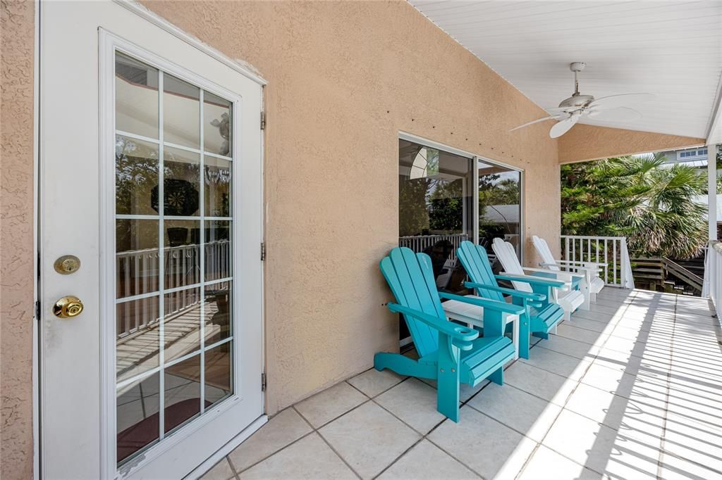 待售: $975,000 (4 贝兹, 2 浴室, 2401 平方英尺)