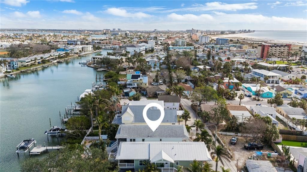 Active With Contract: $1,650,000 (3 beds, 2 baths, 1624 Square Feet)