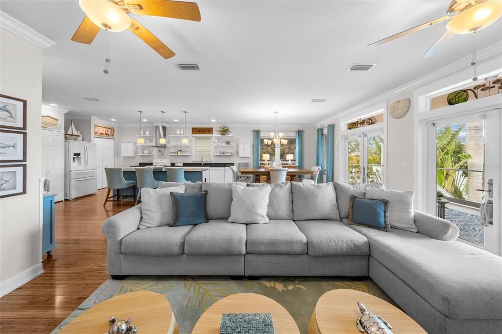 Active With Contract: $1,650,000 (3 beds, 2 baths, 1624 Square Feet)