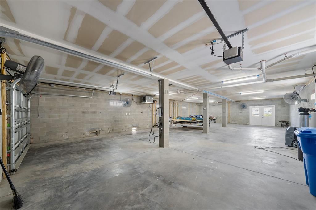 Active With Contract: $1,650,000 (3 beds, 2 baths, 1624 Square Feet)