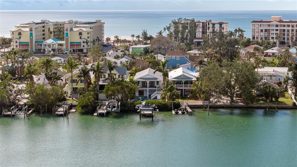 Active With Contract: $1,650,000 (3 beds, 2 baths, 1624 Square Feet)