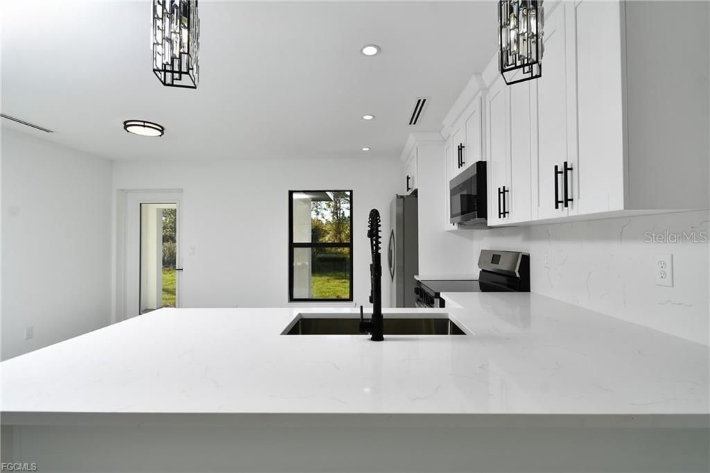 待售: $289,900 (3 贝兹, 2 浴室, 1258 平方英尺)