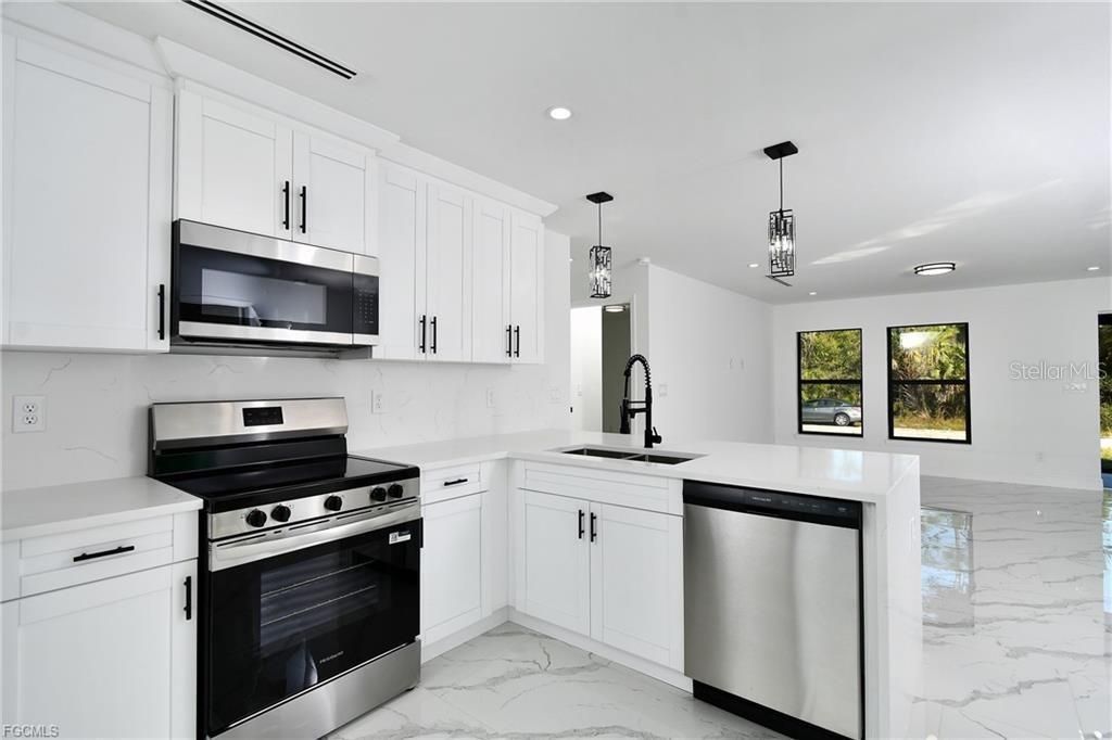 待售: $289,900 (3 贝兹, 2 浴室, 1258 平方英尺)